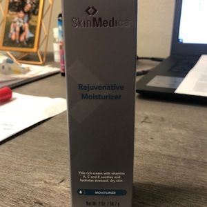 Rejuvenating moisturizer